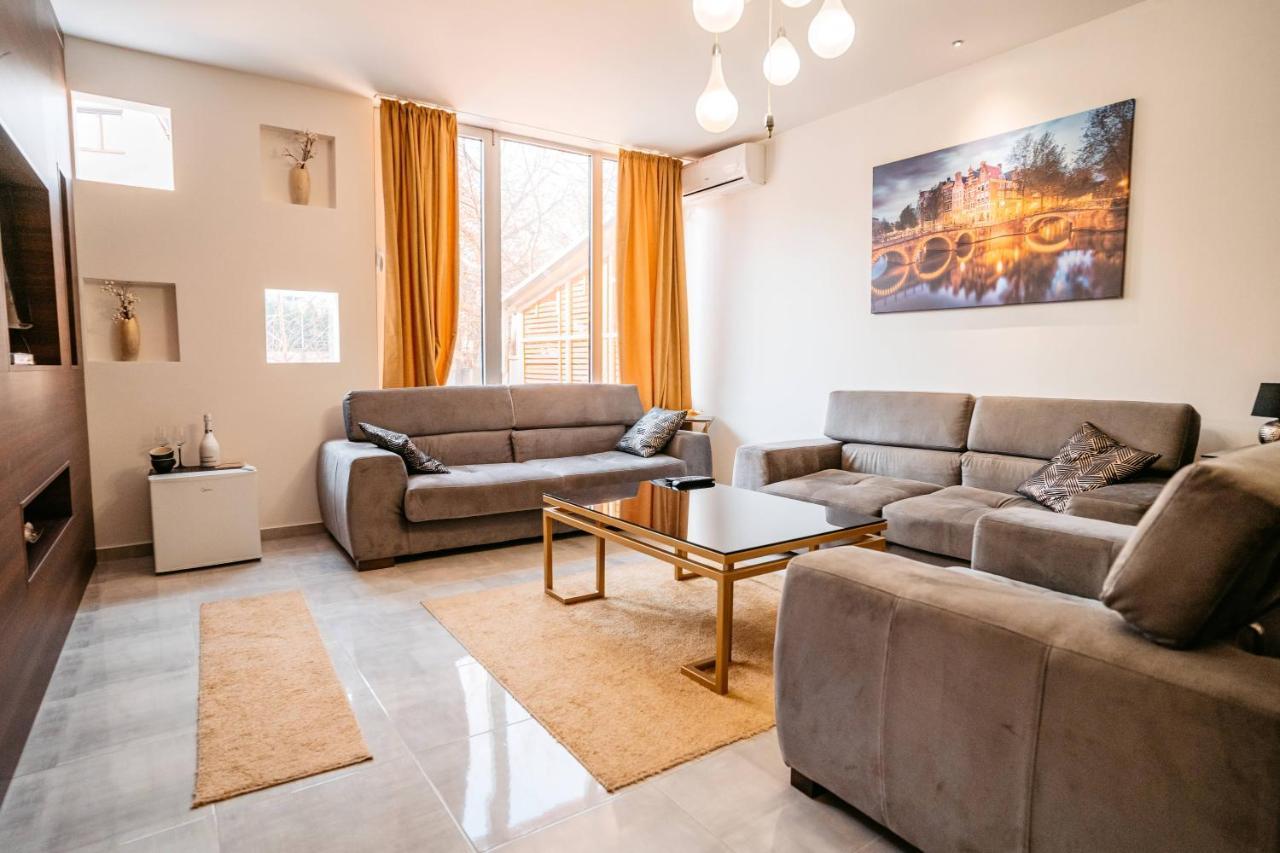 Magico Rooms & Apartments Nis Exterior foto